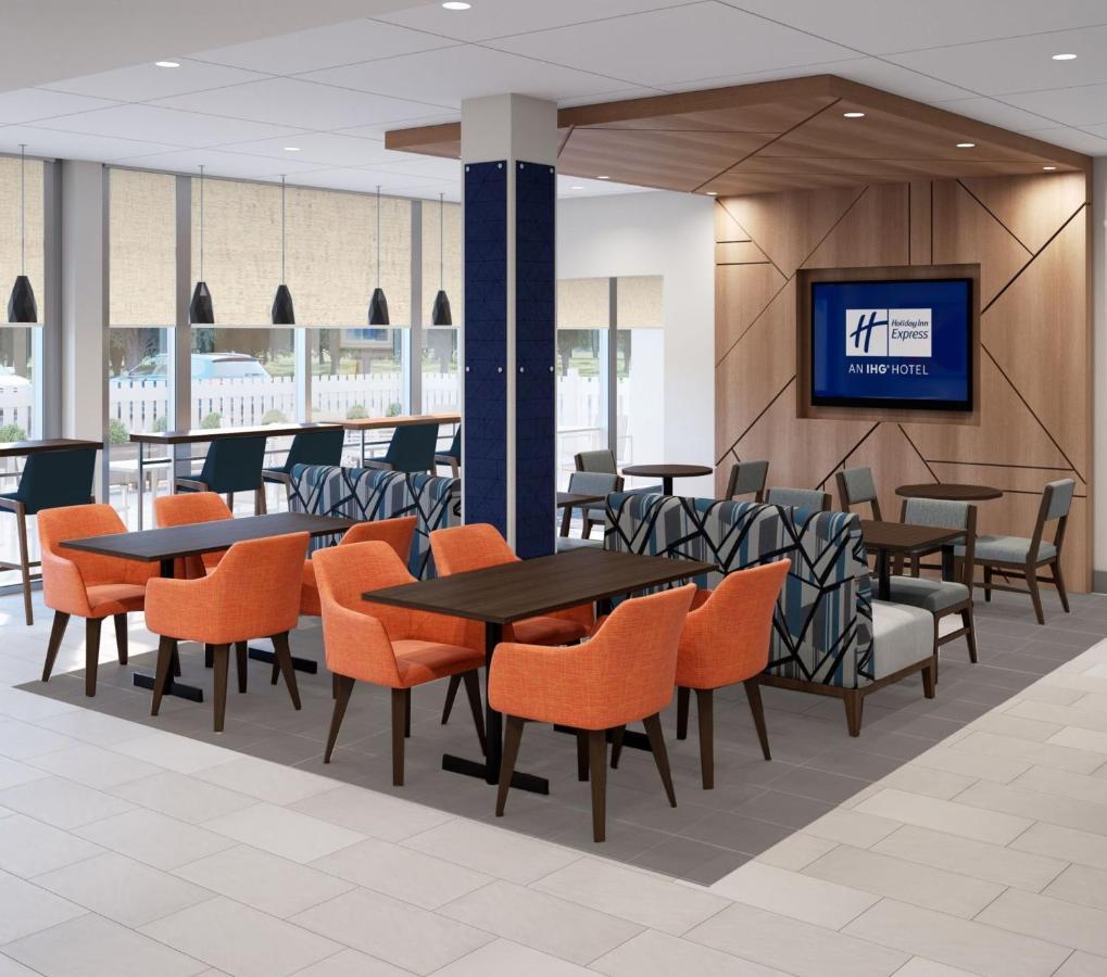 Holiday Inn Express Asheville Woodfin By Ihg Exterior foto